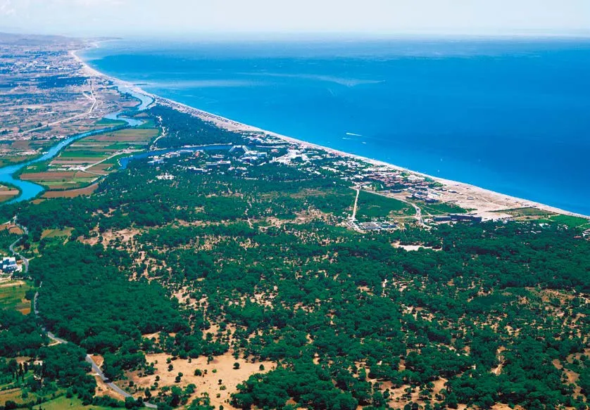 Coastal Treks: Marine Discovery and Sunset Strolls in Sorgun