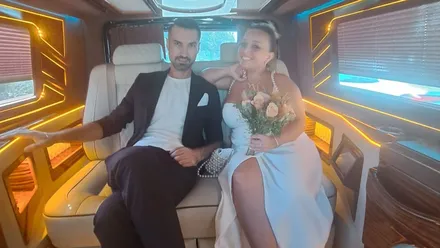 Freunde beim Springen