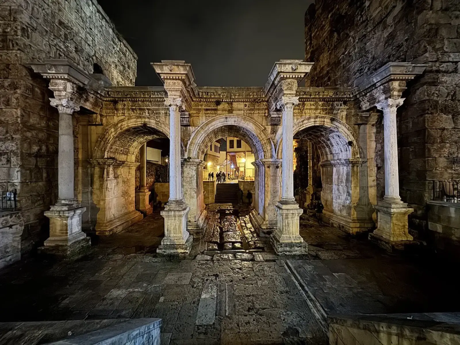 Gazipaşa Alanya Airport (GZP) to Hadrian's Gate Private Transfer