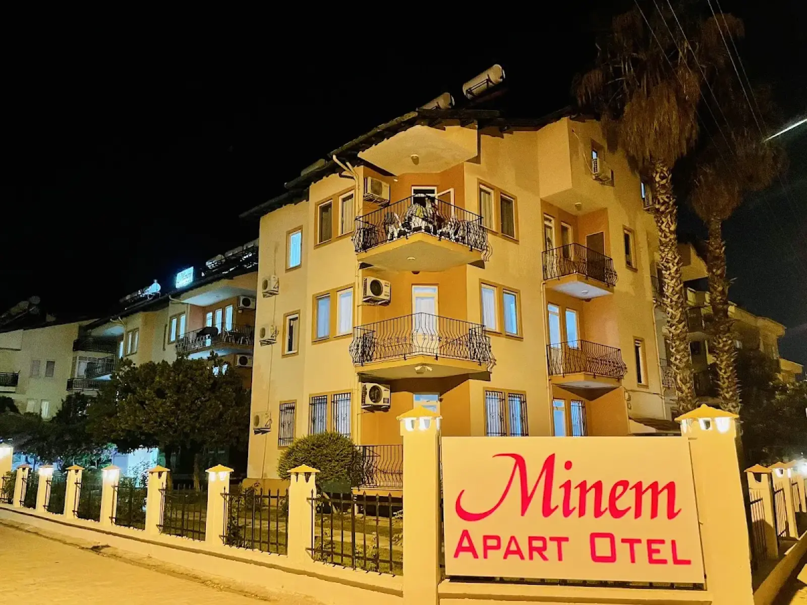 Antalya Airport (AYT) nach Minem Apart Hotel Privater Transfer