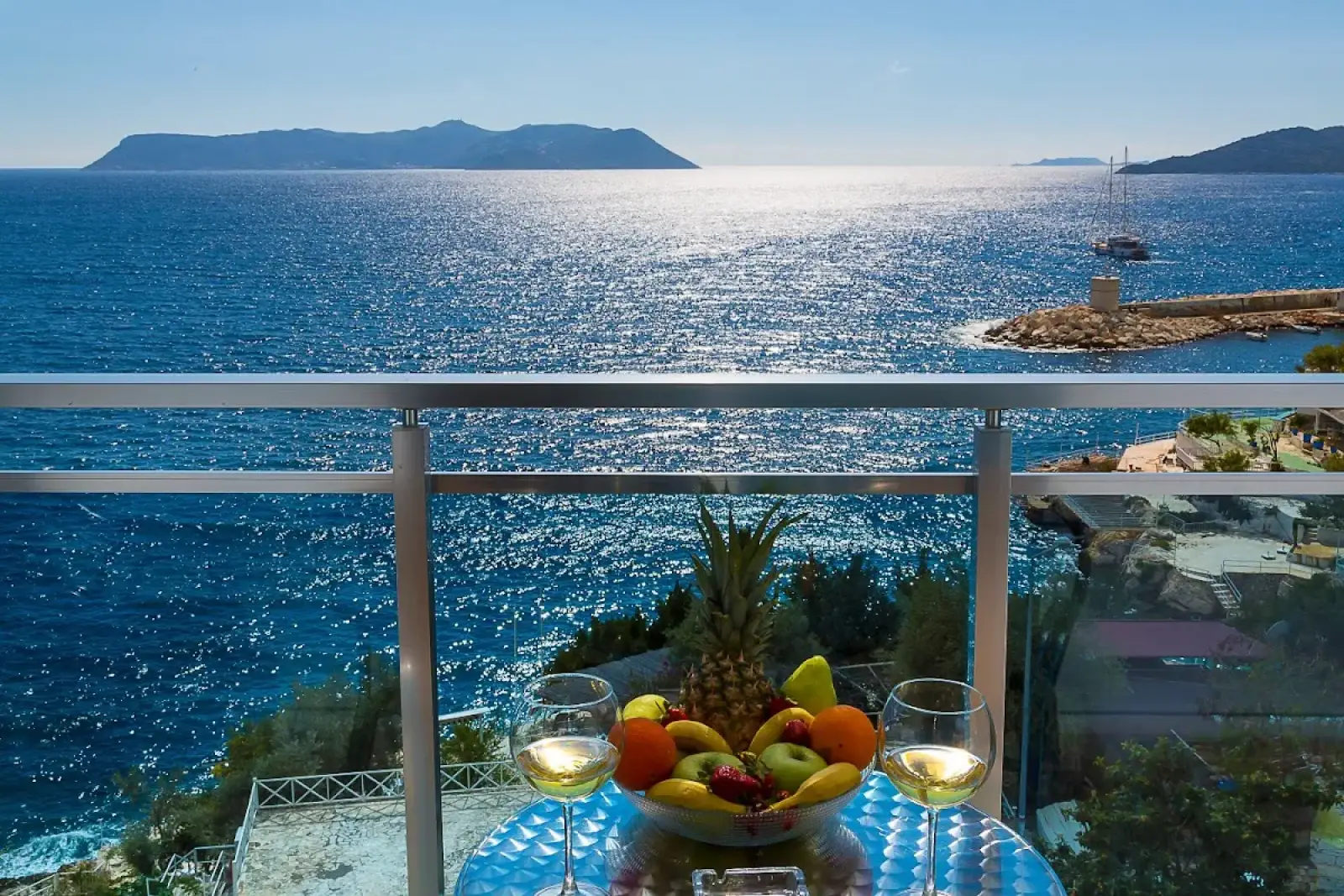 Antalya Airport (AYT) nach Rhapsody Boutique Hotel Kaş Privater Transfer