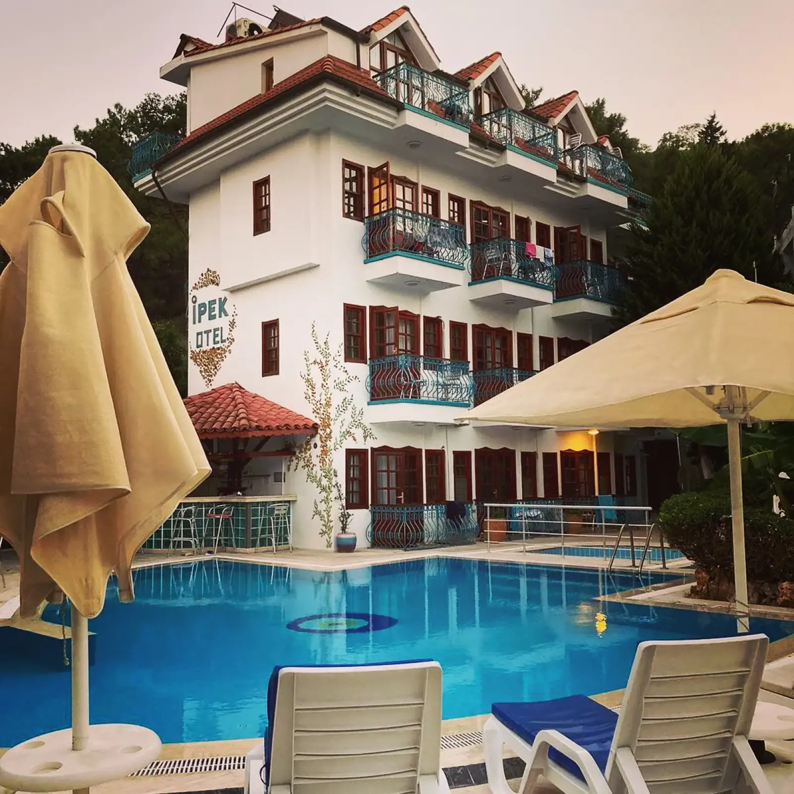 Antalya Airport (AYT) to İPEK HOTEL Private Transfer