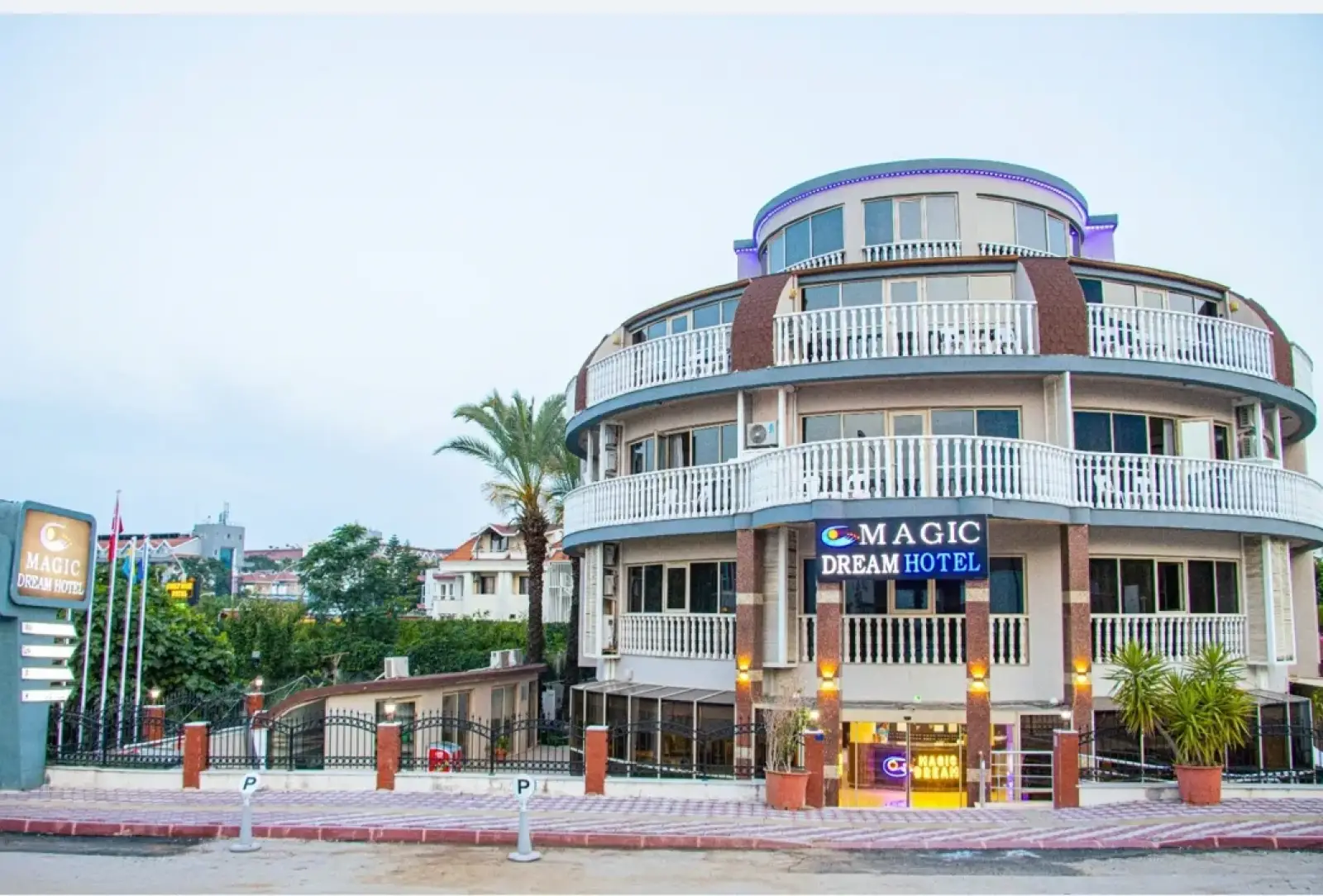 Antalya Airport (AYT) в RK Magic Dream Hotel Частный трансфер