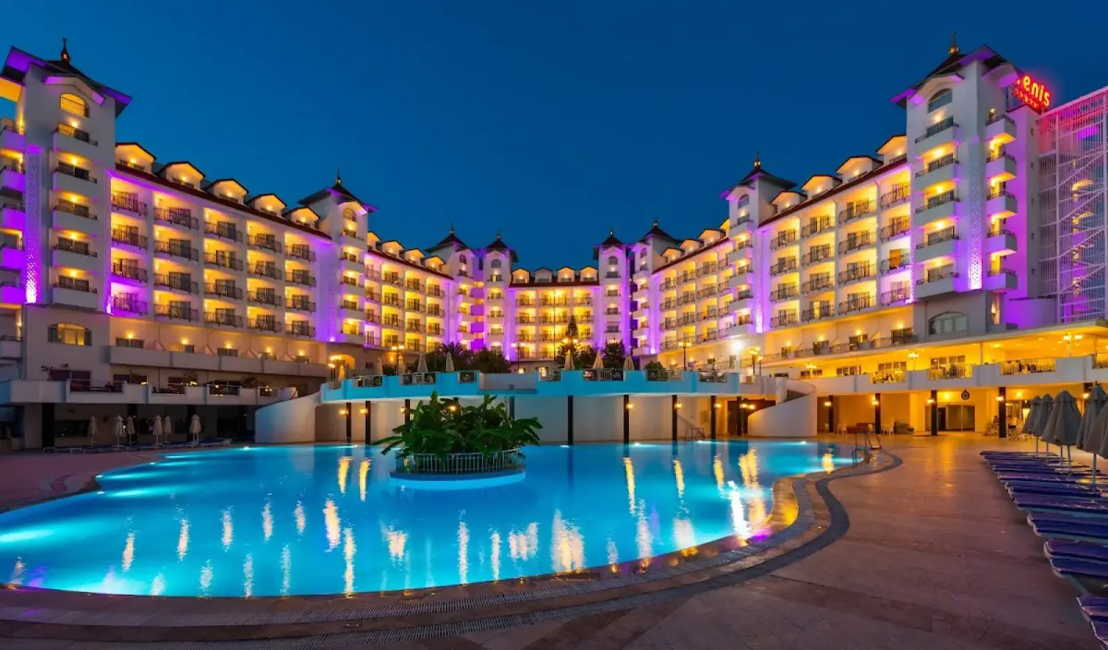 Antalya Airport (AYT) to Serenis Hotel Private Transfer