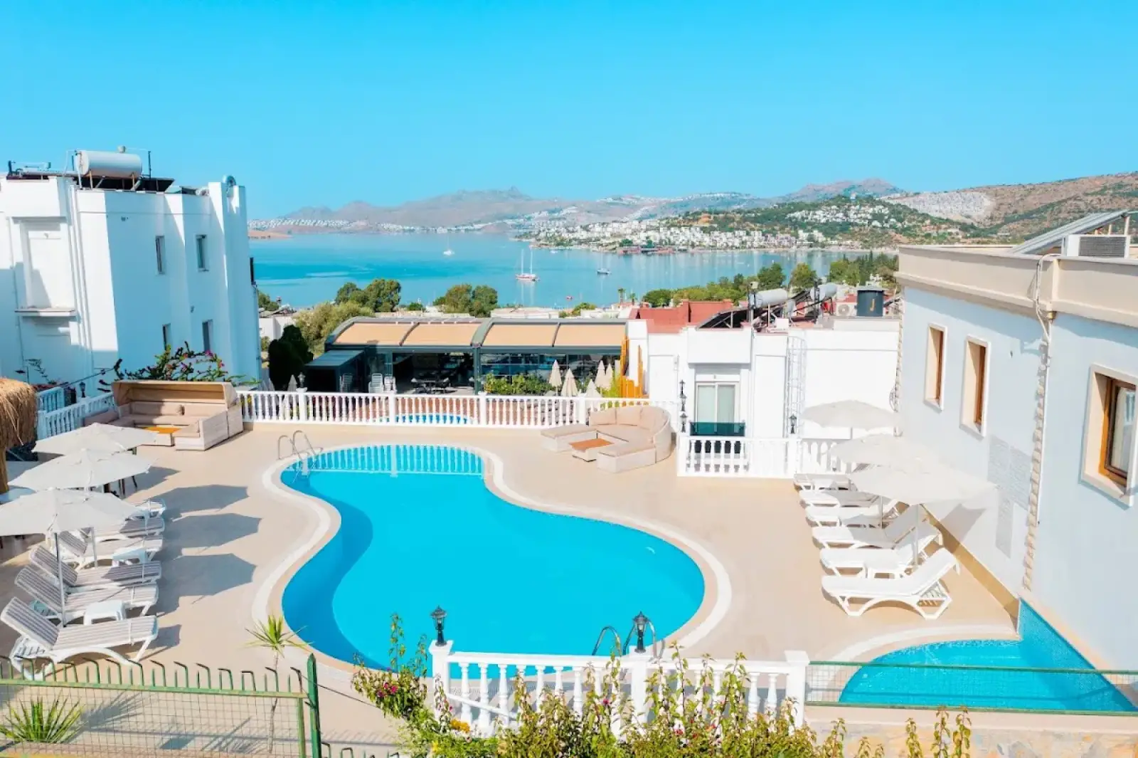Bodrum Milas Airport (BJV) nach Queen Boutique Hotel Privater Transfer