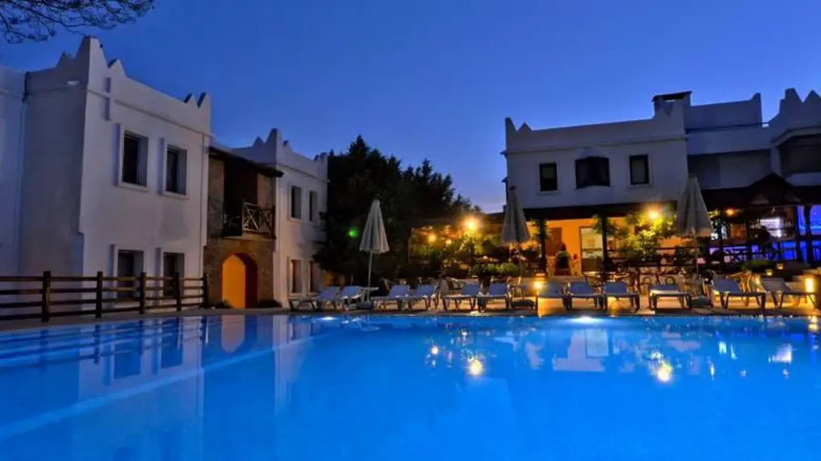 Bodrum Milas Airport (BJV) в Atrium Hotel Частный трансфер