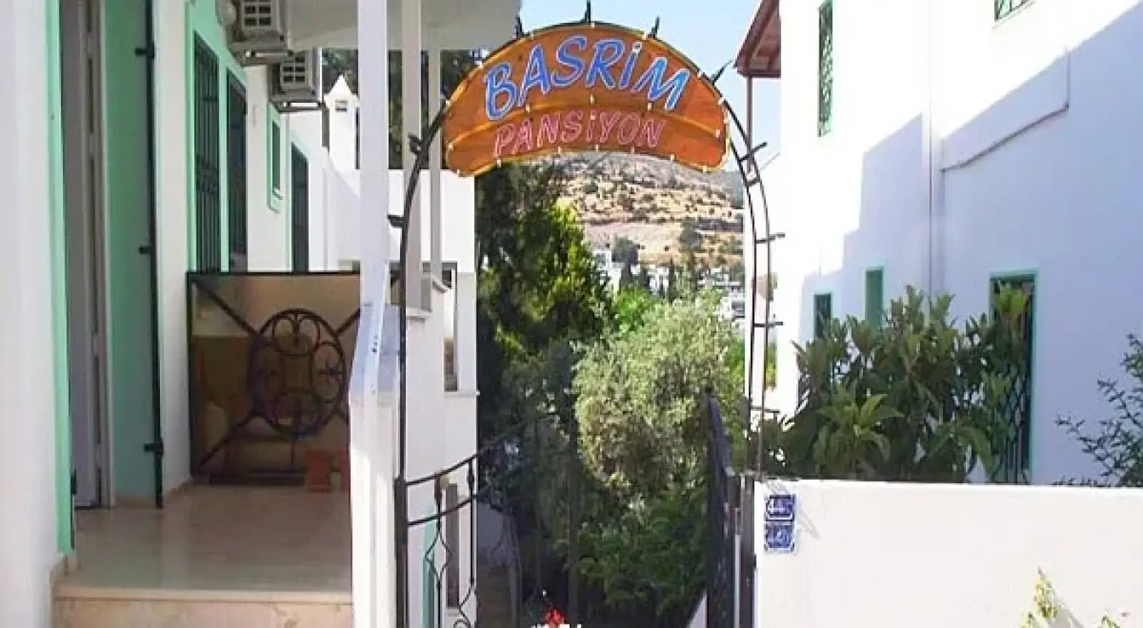 Bodrum Milas Airport (BJV) to Basrim Pansiyon Private Transfer