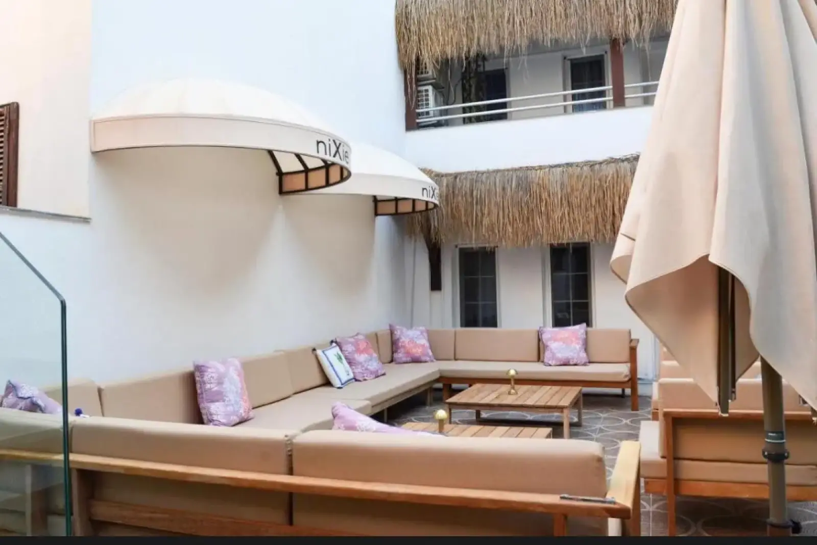 Bodrum Milas Airport (BJV) nach niXie Hotel Bodrum Privater Transfer