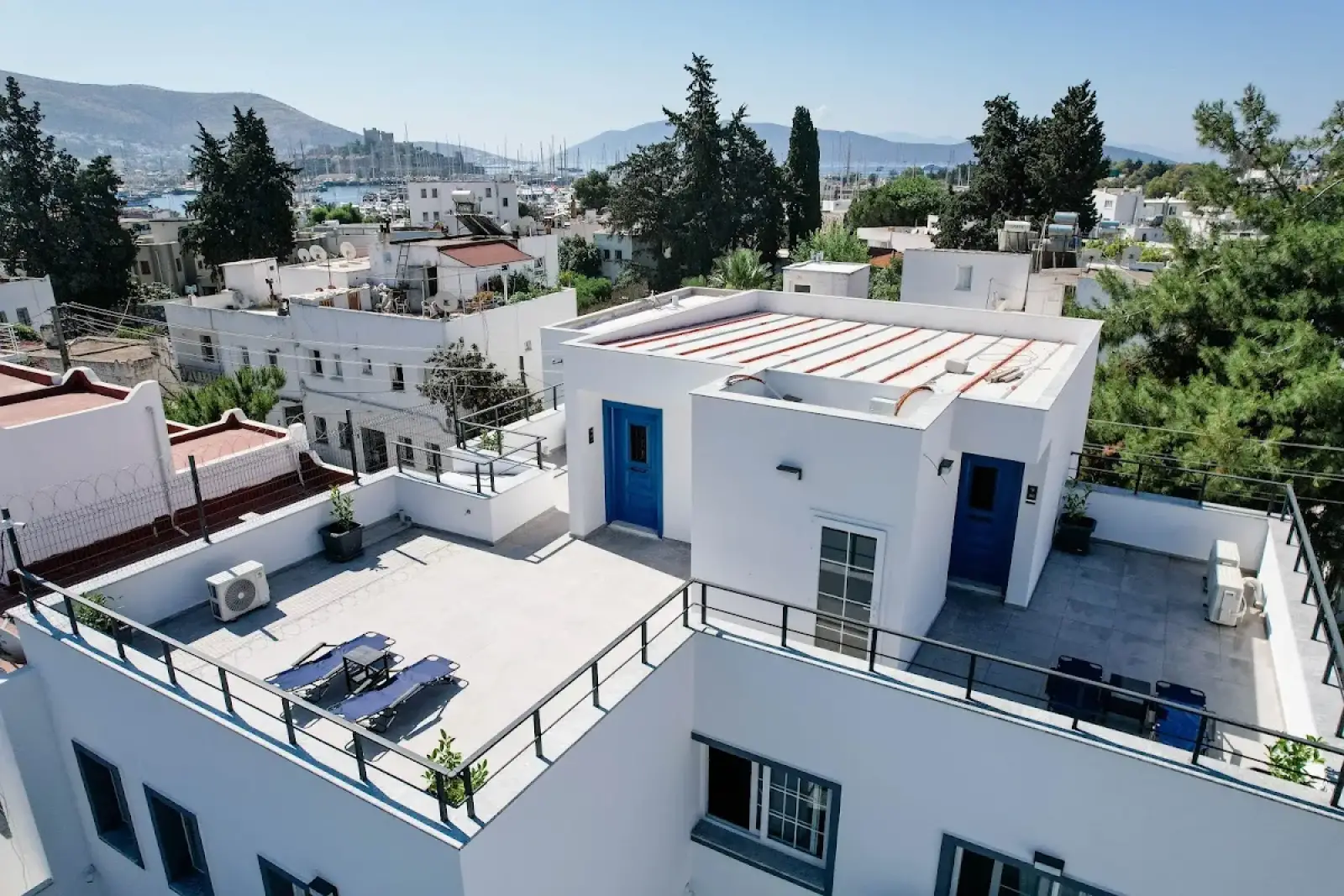 Bodrum Milas Airport (BJV) в Swan Boutique Hotel Bodrum Частный трансфер