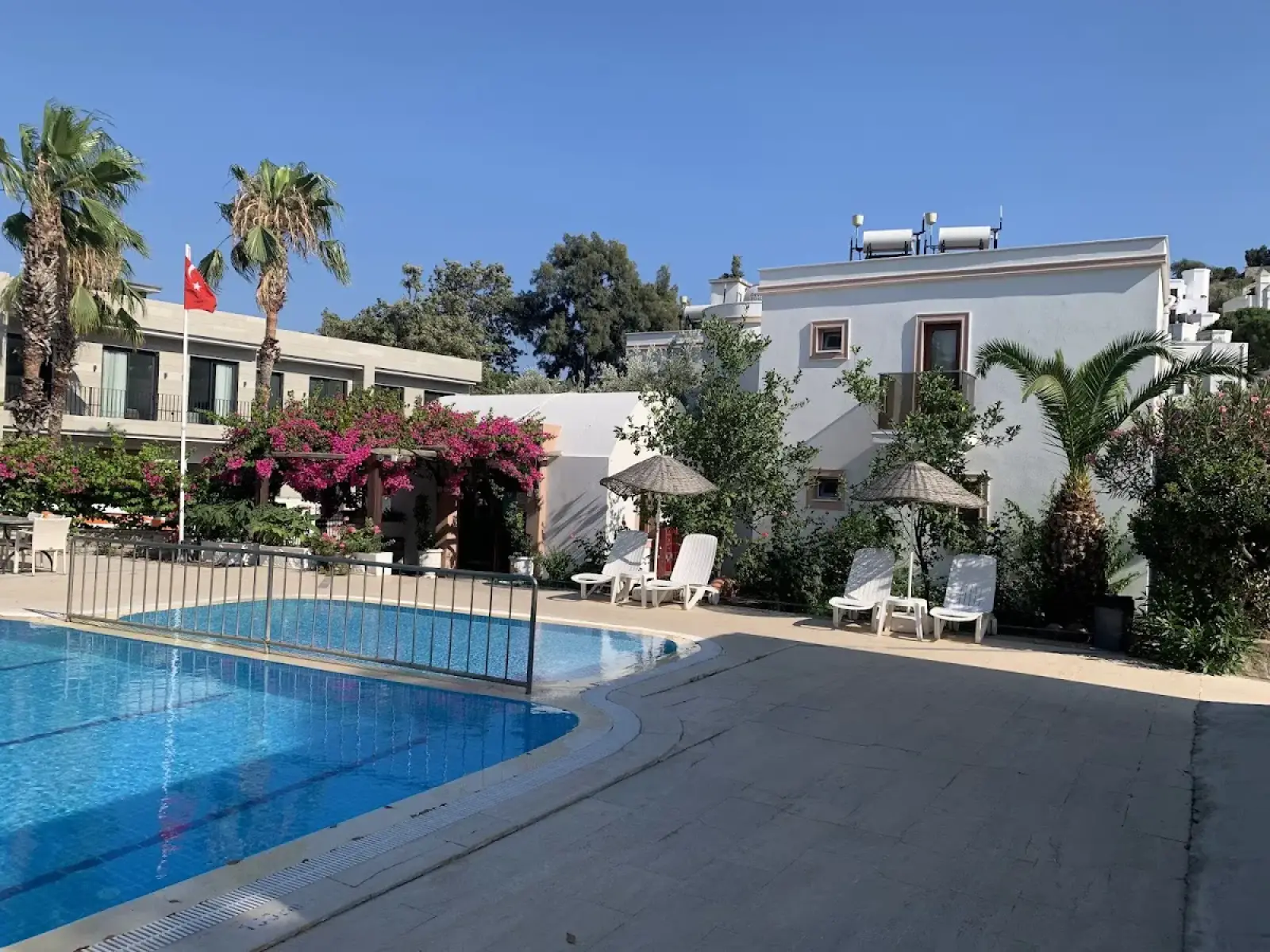 Bodrum Milas Airport (BJV) nach Hadi Apart Hotel Privater Transfer