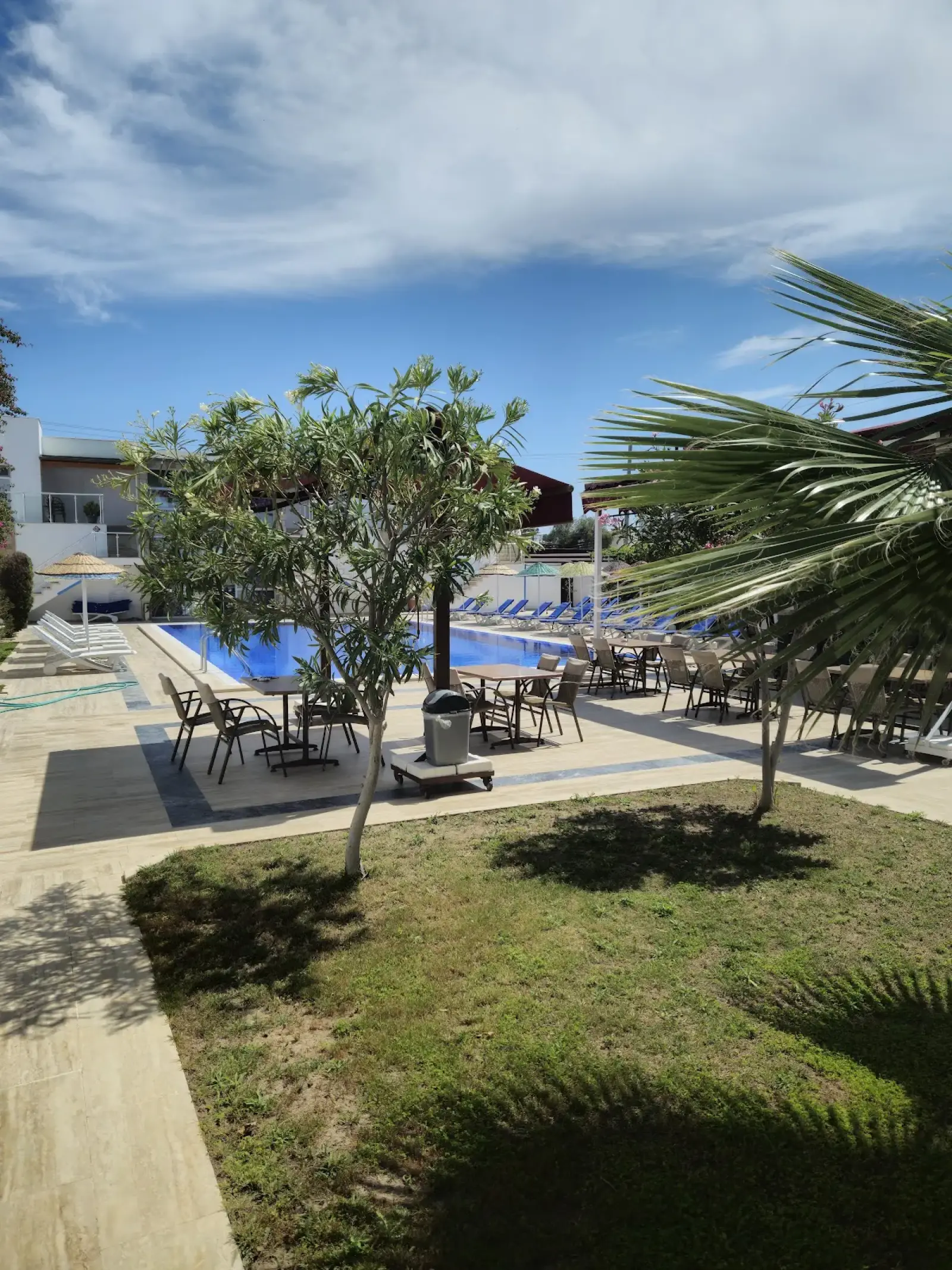 Bodrum Milas Airport (BJV) nach Paradise Apart Hotel Privater Transfer