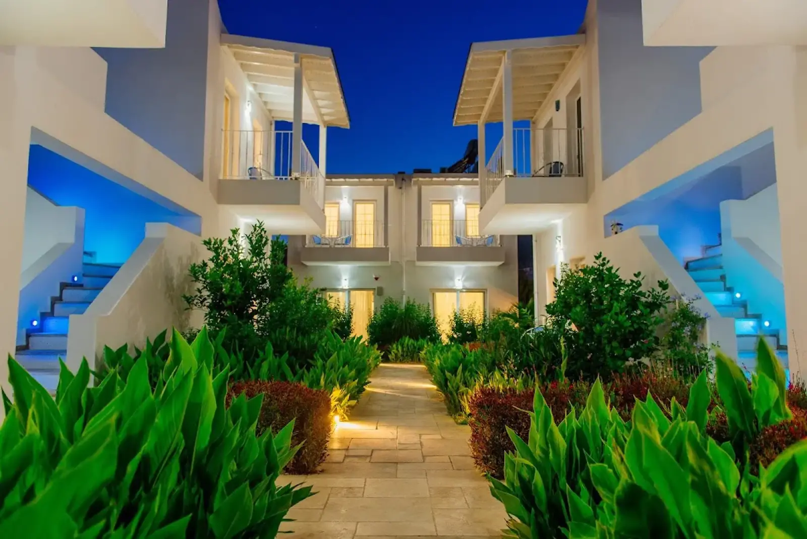 Bodrum Milas Airport (BJV) в Via Farilya Hotel Частный трансфер